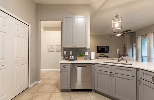 Fleming Island House | Rustic Owl w/2Kings In Fleming Island