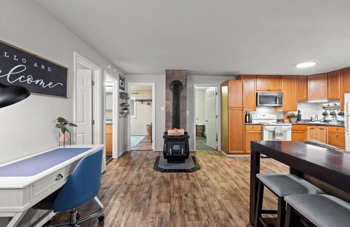 Littlerock House | Rustic Private Cottage w/King Bed & HiSpeed Wi-Fi