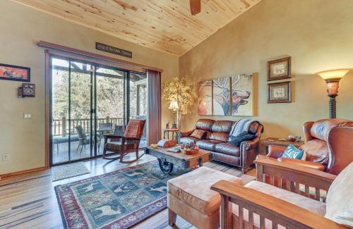 Torreon House | Rustic Retreat with Spacious Deck in Show Low!