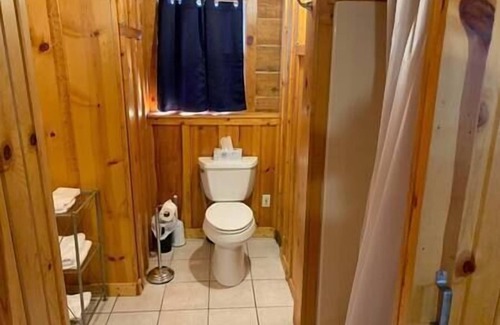 Savanna Cabin | Rustic River Cabin 8