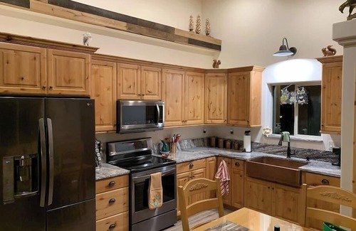Duck Creek Village Cabin | Rustic, Romantic, Secluded