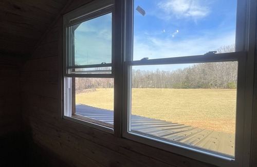 State Road Cabin | Rustic Tobacco Barn Cabin in the heart of Yadkin Valley Wine Country