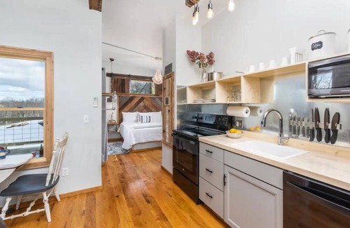 Steeles Tavern House | Rustic Treetop Cabin, Hot tub and on site Spa!