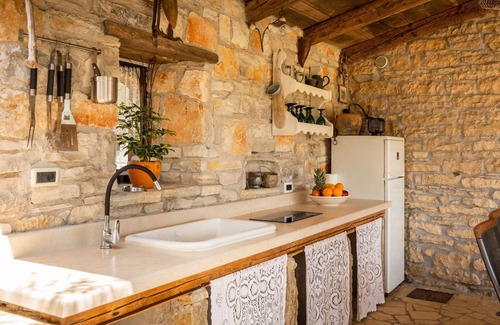 Vosteni Villa | Rustic villa Janko with pool in Sv. Lovrec