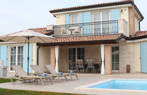 Kastel Villa | Rustic Villa La Graziosa with outdoor pool in Buje