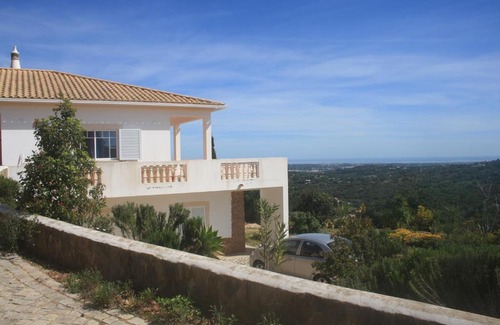 Quinta das Raposeiras House | Rustic Villa Guesthouse