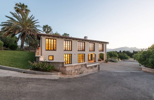 Alcudia Villa | Rustic villa with pool