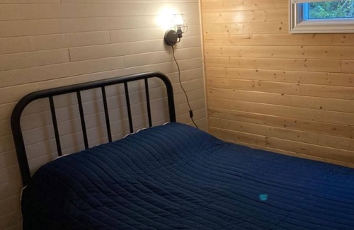 Port Blandford Cabin | Rustic Wave Cottages-Cabin #3