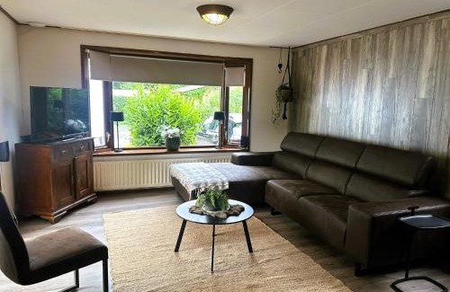 Krachtighuizen Ski Chalet | Rustiek bos chalet Sven