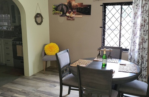 Maidstone House | Rustik Inn cozy home away from home.