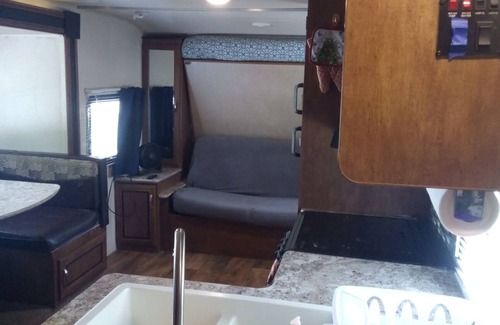 Dunnegan RV Rental | RV Campground by the Lake in delightful Fair Play with AC, WiFi