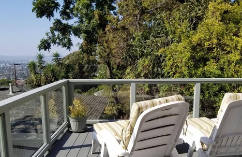 El Cajon House | RV Glamping Private Bedroom, Bath, Kitchen, WiFi, AC, Free Parking & EV Charging