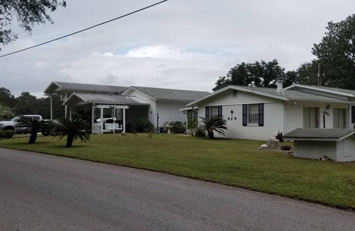 Inverness RV Rental | RV site on Withlacoochee bike trail 46 miles long