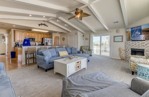 Sandbridge House | RVAcation | 98 ft from the beach | Private Pool, Hot Tub