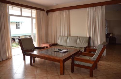 Mirongo Hotel | Ryan's Bay Hotel