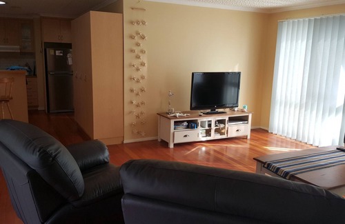 Cowes House | Ryans Resort Island Holiday House