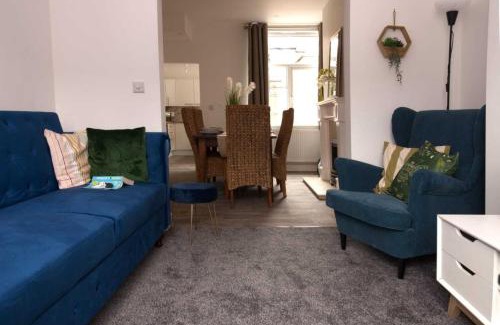 Newton-le-Willows House | Rydal house 2 bedroom house with upstairs bathroom