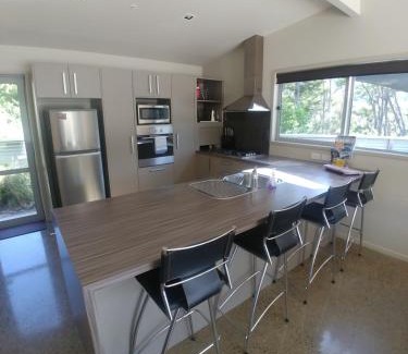 Kaiteriteri House | Ryder Ridge Holiday Home