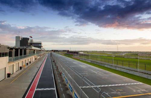 Seymour Hotel | Rydges Pit Lane