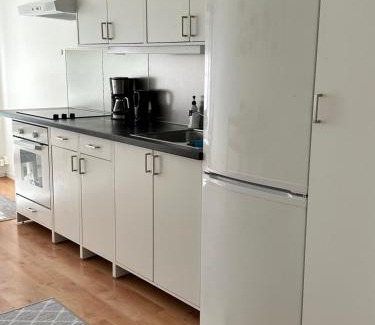 Stenungsund Apartment | Rymlig lägenhet i Stenungsund
