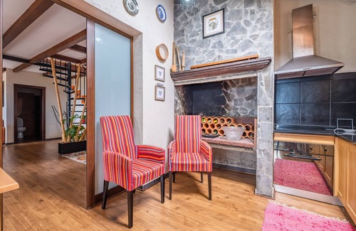 Santana Ski Chalet | São Jorge Cottage - By Wehost
