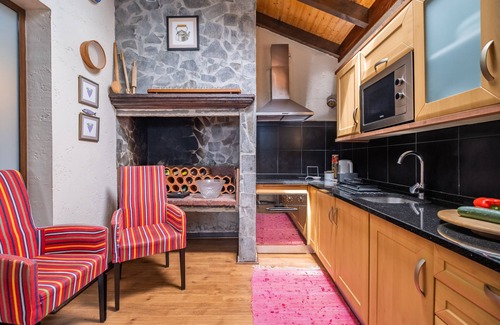 Santana Ski Chalet | São Jorge Cottage - By Wehost