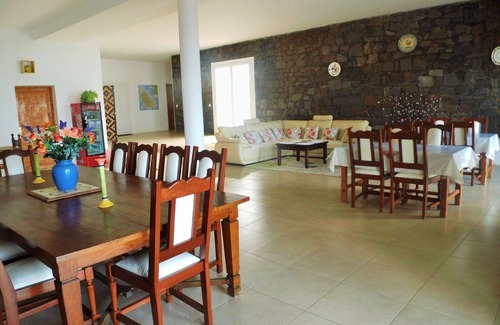 Pedra Badejo House | São José Villa, guest houses Santiago Island: DOUBLE ROOM "tangerina