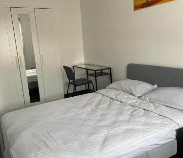 Etampes Apartment | Séjour confortable et agréable pour la famille.