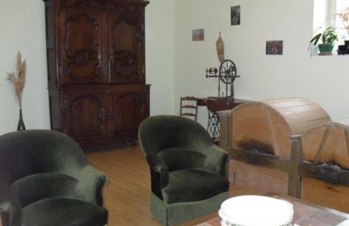 Montigny-les-Vaucouleurs Bed & Breakfast | Séjournez au cœur du pays de Jeanne d'Arc dans une maison avec 4 chambres uniques - FR-1-585-153