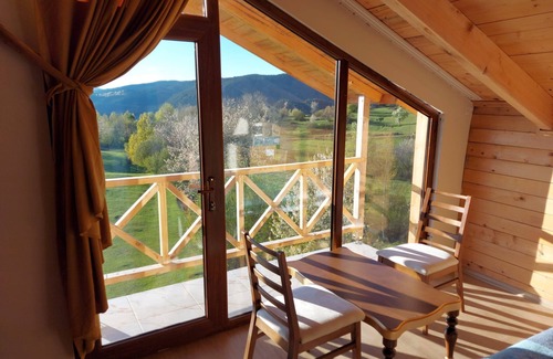 Savsat Apartment | Süles Apart Evleri