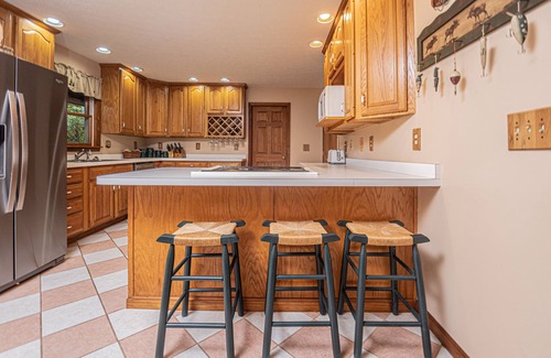 Blakeslee House | S'more Fun | Community Pool, Dock, Playground!