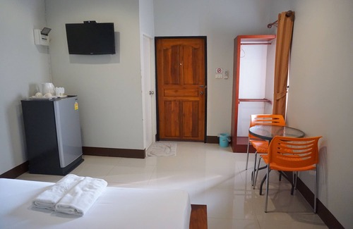 Uthai Thani Hotel | S Ville Resort