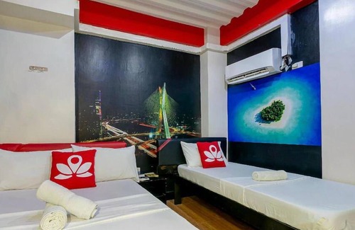 Laoag Hostel | Sabel Travelers Inn