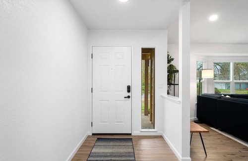 Pleasant Grove House | Sacramento Gem w/Cozy Wood Fireplace, BBQ Grill