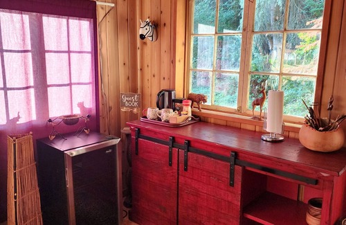 Eatonville Cabin | Safari Cabin at the shadows of Mt. Rainier