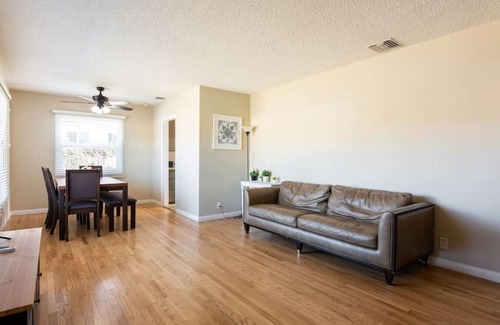 West Covina House | Safe Neighborhood-3bdr,1.5bath Next to Everything!
