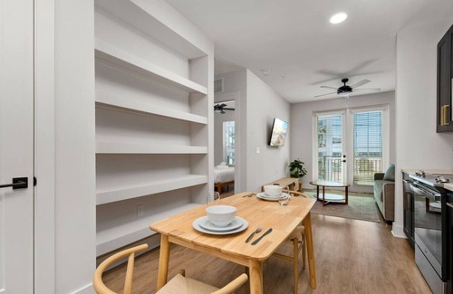Carver City - Lincoln Gardens Apartment | Safest Location in Town | Pool and Gym | Luxury!