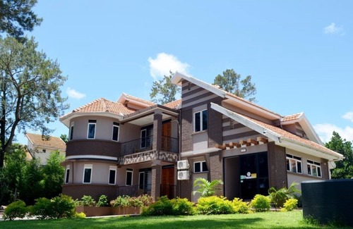 Entebbe Apartment | Saffron Beach Bistro & Cottages - Executive Room 3