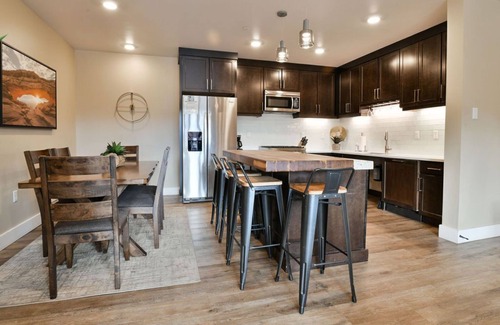 Moab South Valley Condo | Sage Creek Resort | C1~ Heated Pool & Hot Tub~ADA
