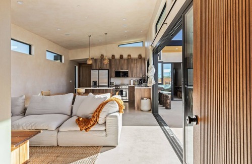 Yucca Valley House | Sage & Sand | Tulum Retreat w 2 Pools & Pickleball