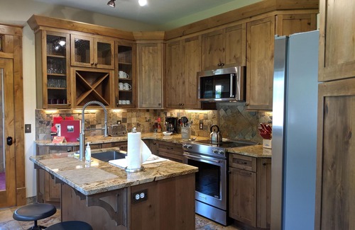 Fruita House | Sagebrush IV: Pet Friendly Home w/Firepit & BBQ!