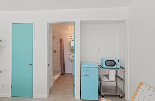 Desert Hot Springs Hotel | Sagewater Springs - Adult Only