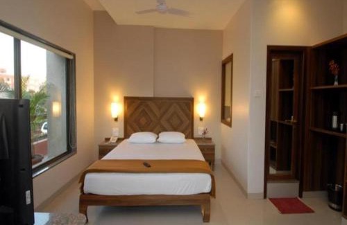 Shirdi Hotel | Sai Palace Budget Hotel
