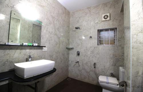 Pallavaram Hotel | Saibala Grand Airport Hotel