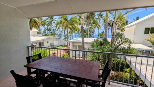 Horseshoe Bay Apartment | Sails On Horseshoe