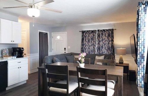 St. Charles Apartment | Saint Charles Private 2BD| River Trail, Forest Preserve!