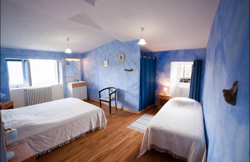Saint-Julien-Labrousse Cottage | Saint Julien Labrousse: Country Cottage /Gite - Saint Julien Labrousse