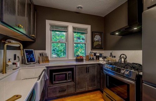 Summit - University House | Saint Paul Vacation Rental Near Downtown