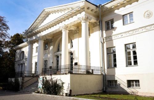 Saku Hotel | Saku Manor & Beerspa
