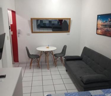 Ponta da Praia Apartment | Sala living na Av da Praia.